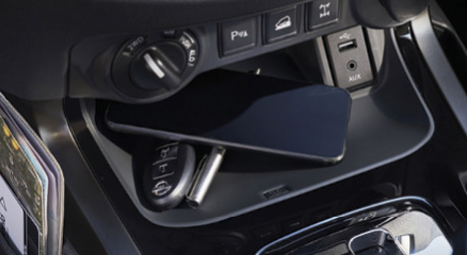 Nissan Navara OVERSIZED PRACTICAL STORAGE