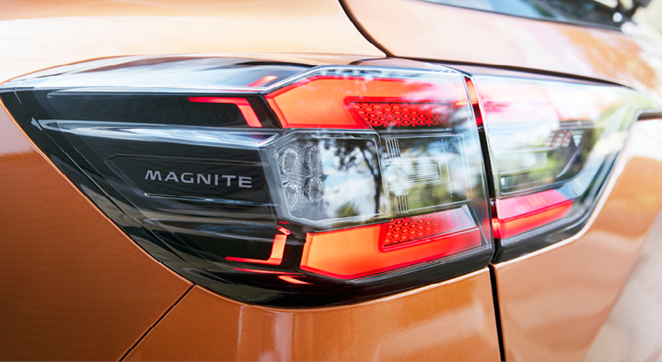 FEU DE POSITION ARRIÈRE À LED DOTÉ  D'UN EFFET NID D'ABEILLE EN 3D-Vehicule Feature Image