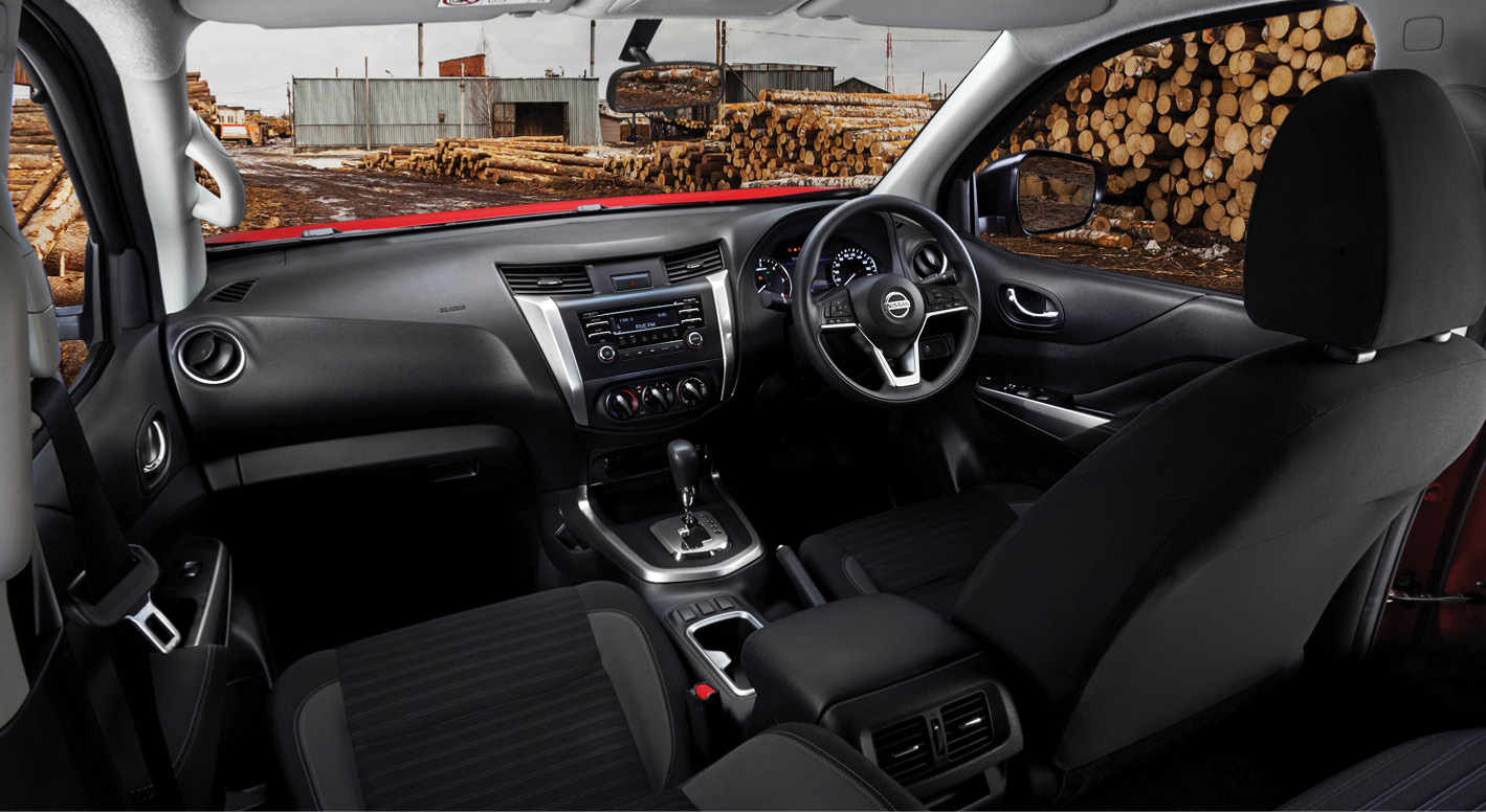 Nissan Navara SE interior Comfort