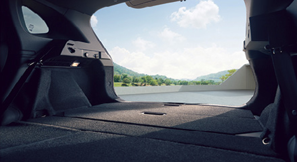 Nissan Qashqai loadinng space inside view